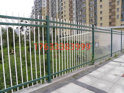 小區(qū)鋅鋼圍欄圖片3