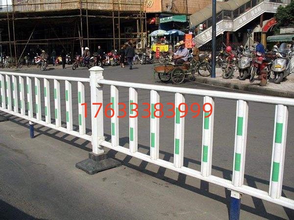 公路護(hù)欄圖片2