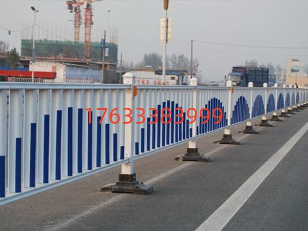 公路護(hù)欄